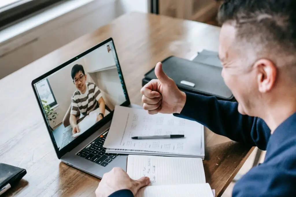 Online Tutoring vs Face-to-Face Tutoring: Which Is Better?